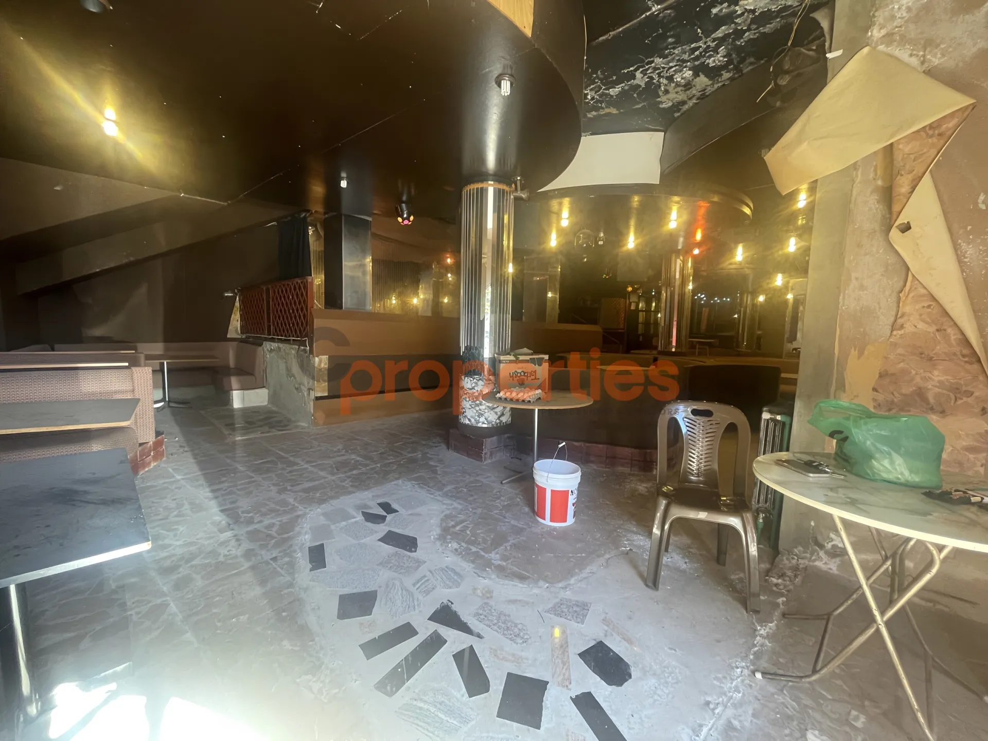 Restaurant for Sale in Rayfoun