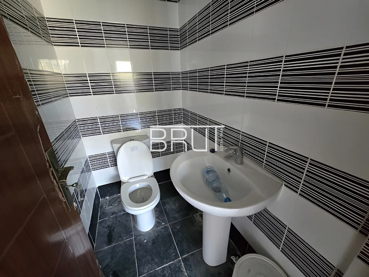 Apartment for Sale in Zouk Mikael