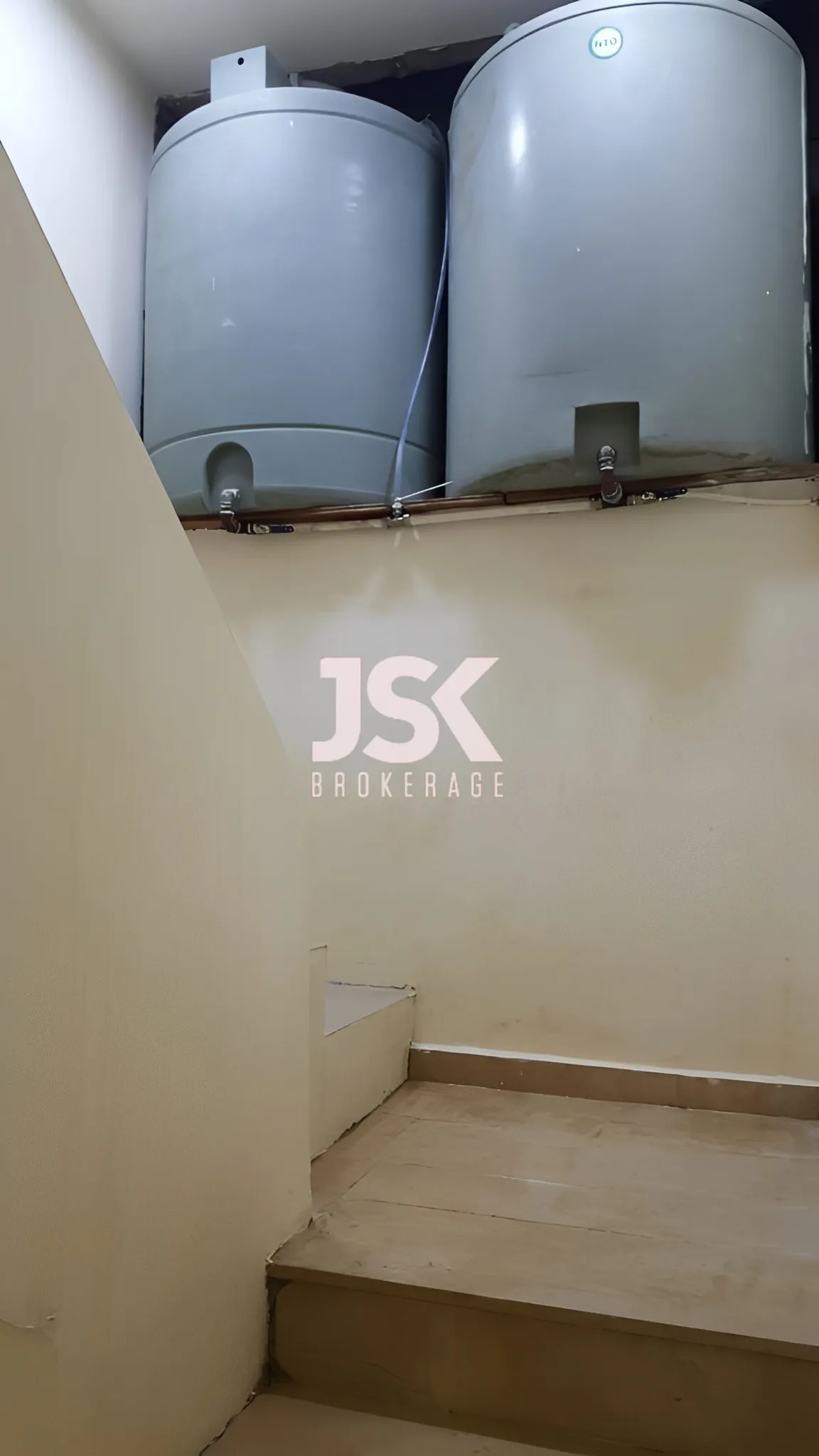 Warehouse for Sale in Mansourieh