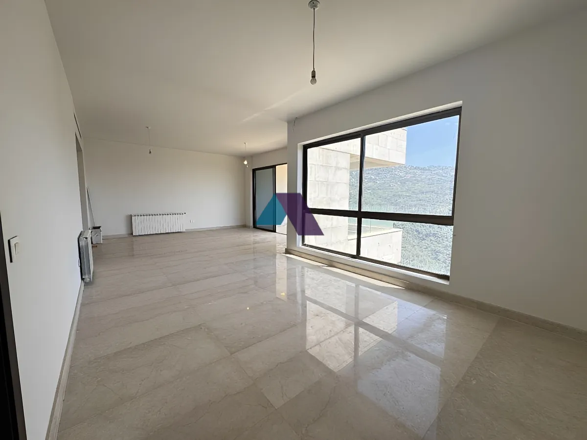 Apartment for Sale in Montiverdi - 3 bed, 4 bath