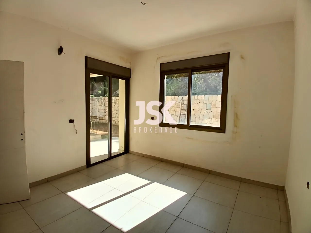 Apartment for Sale in Cornet Chahwan