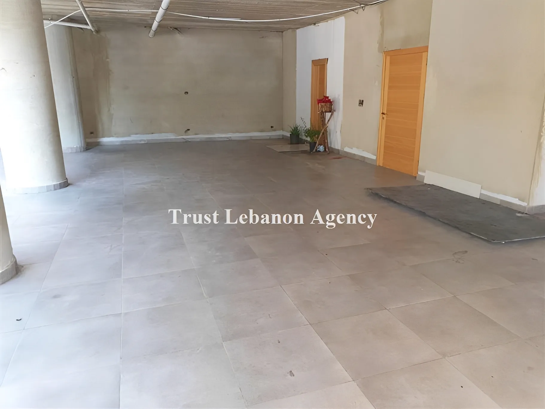 Shop for rent in Metn, Antelias