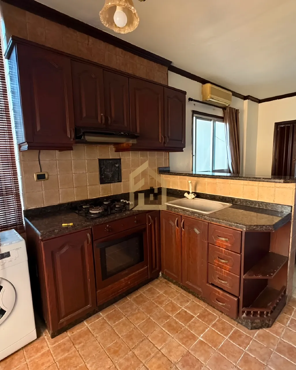 Apartment for rent in Ramleh Al Bayda, Beirut, Lebanon - 1 bed, 1 bath