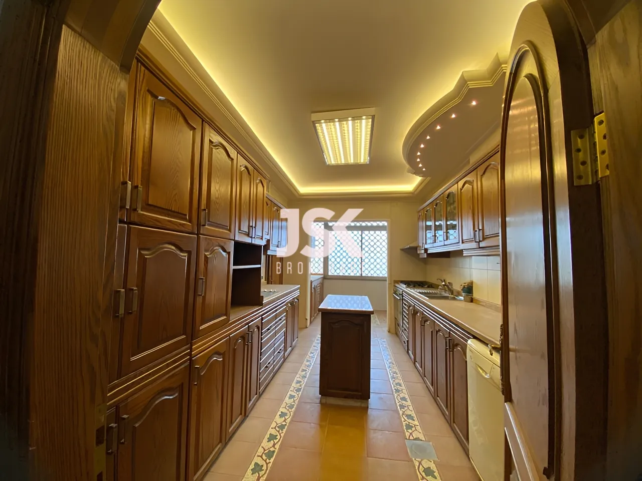 Apartment for Sale in Ras