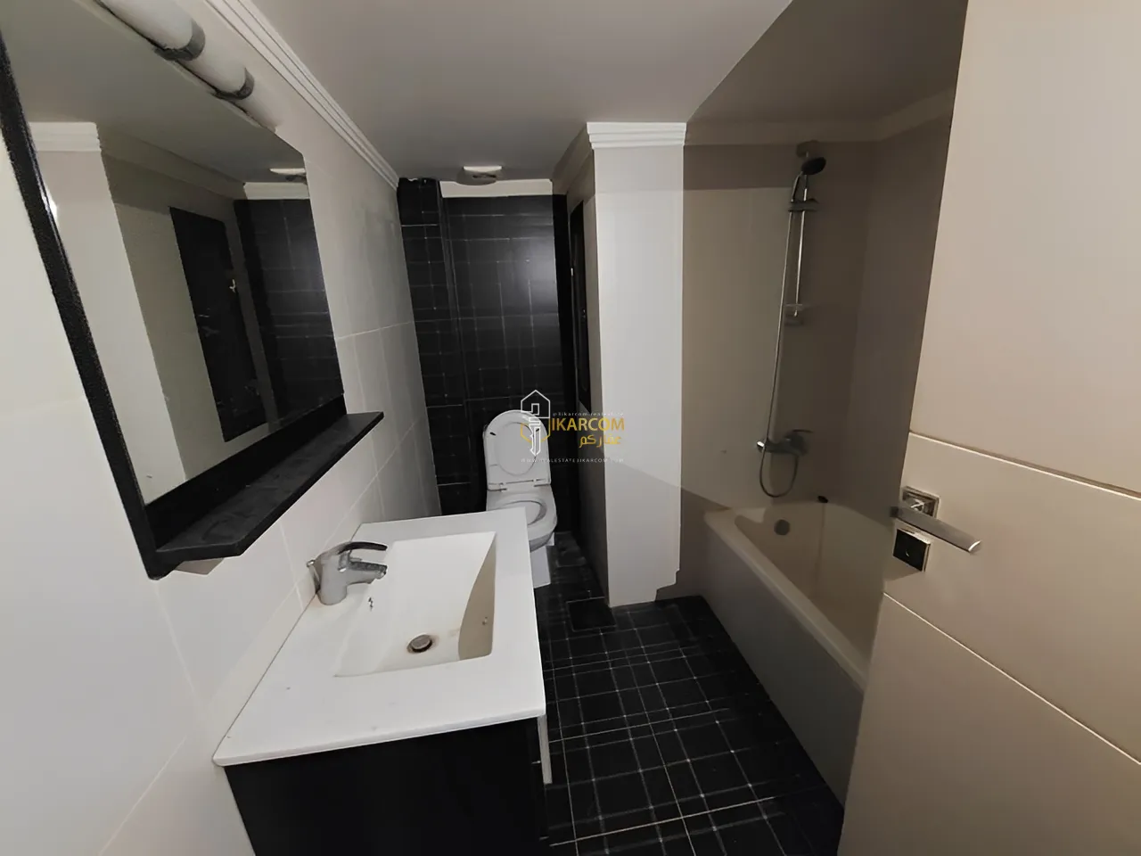 Apartment for Sale in Haret Sakher