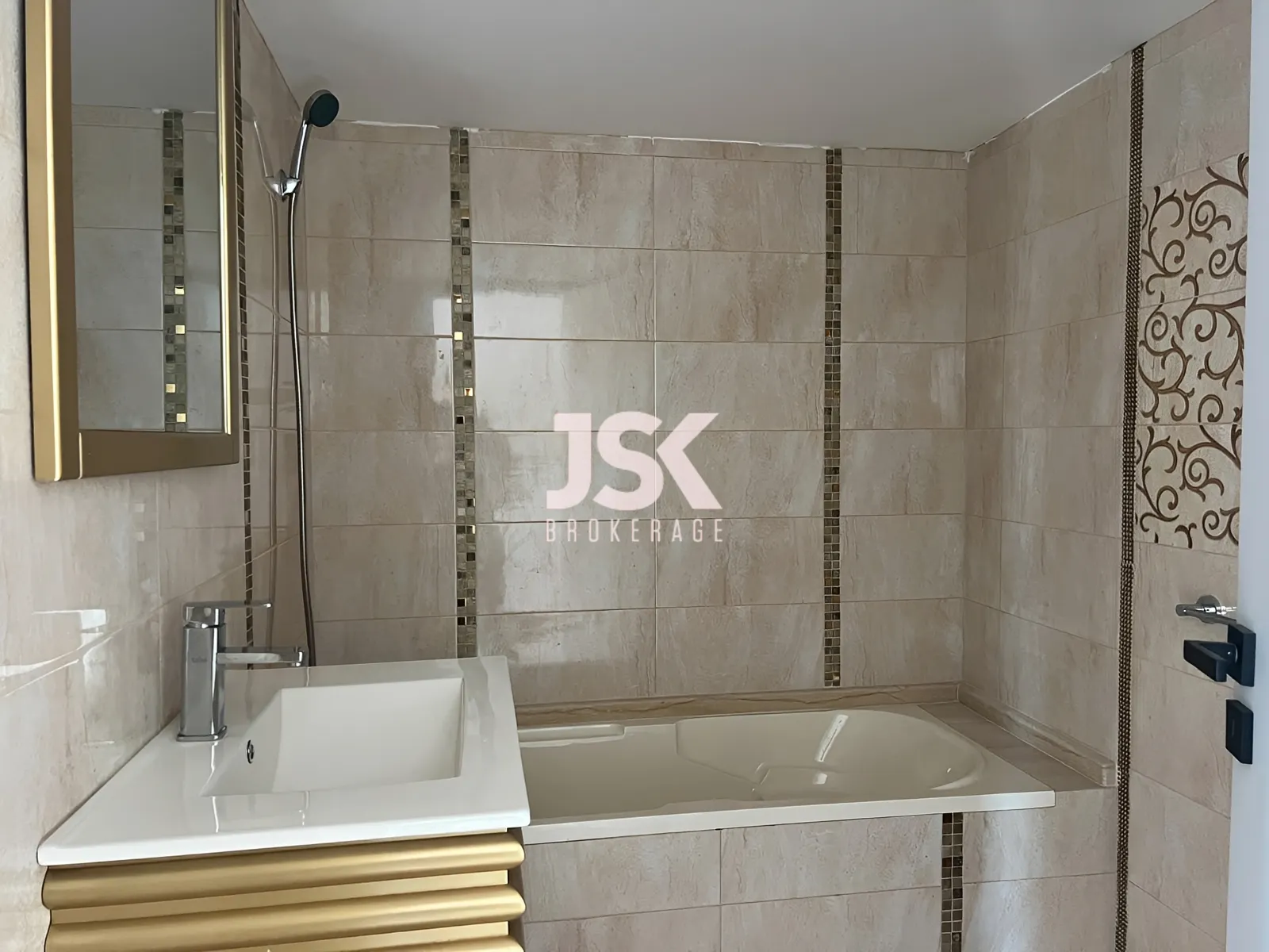 Duplex for Sale in Saoufar