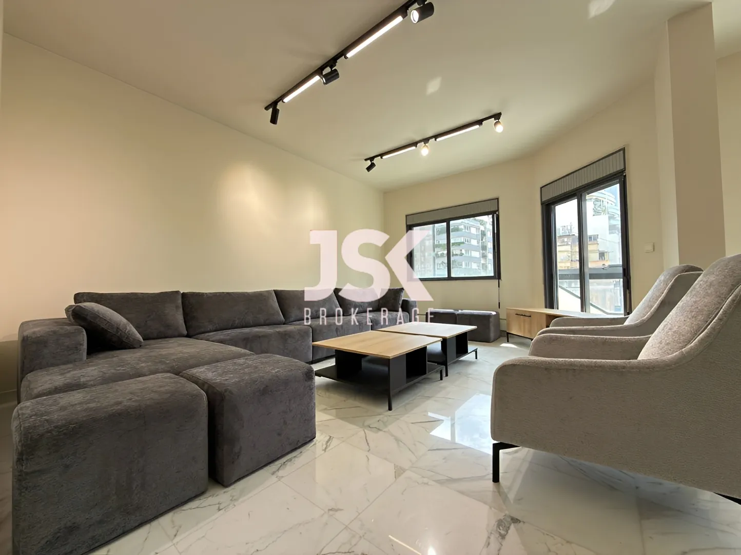 Apartment for sale in Achrafieh, Beirut, Lebanon - 3 bed, 4 bath