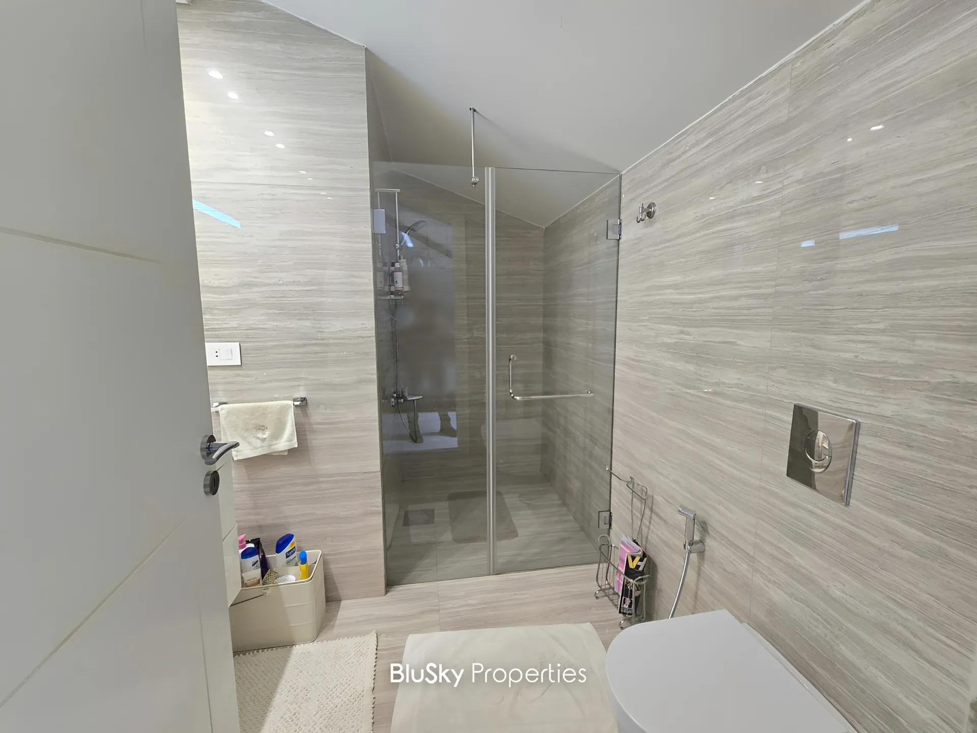 Duplex for sale in Mansourieh, lebanon