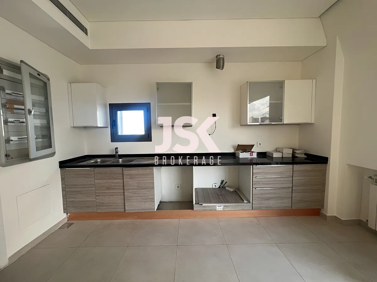 Penthouse for sale in Caree d'or, Achrafieh