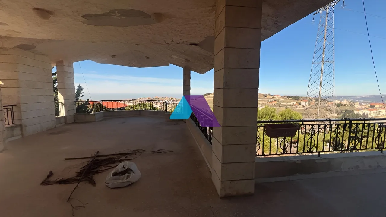 Villa for Sale in Saoufar - 6 bed, 8 bath