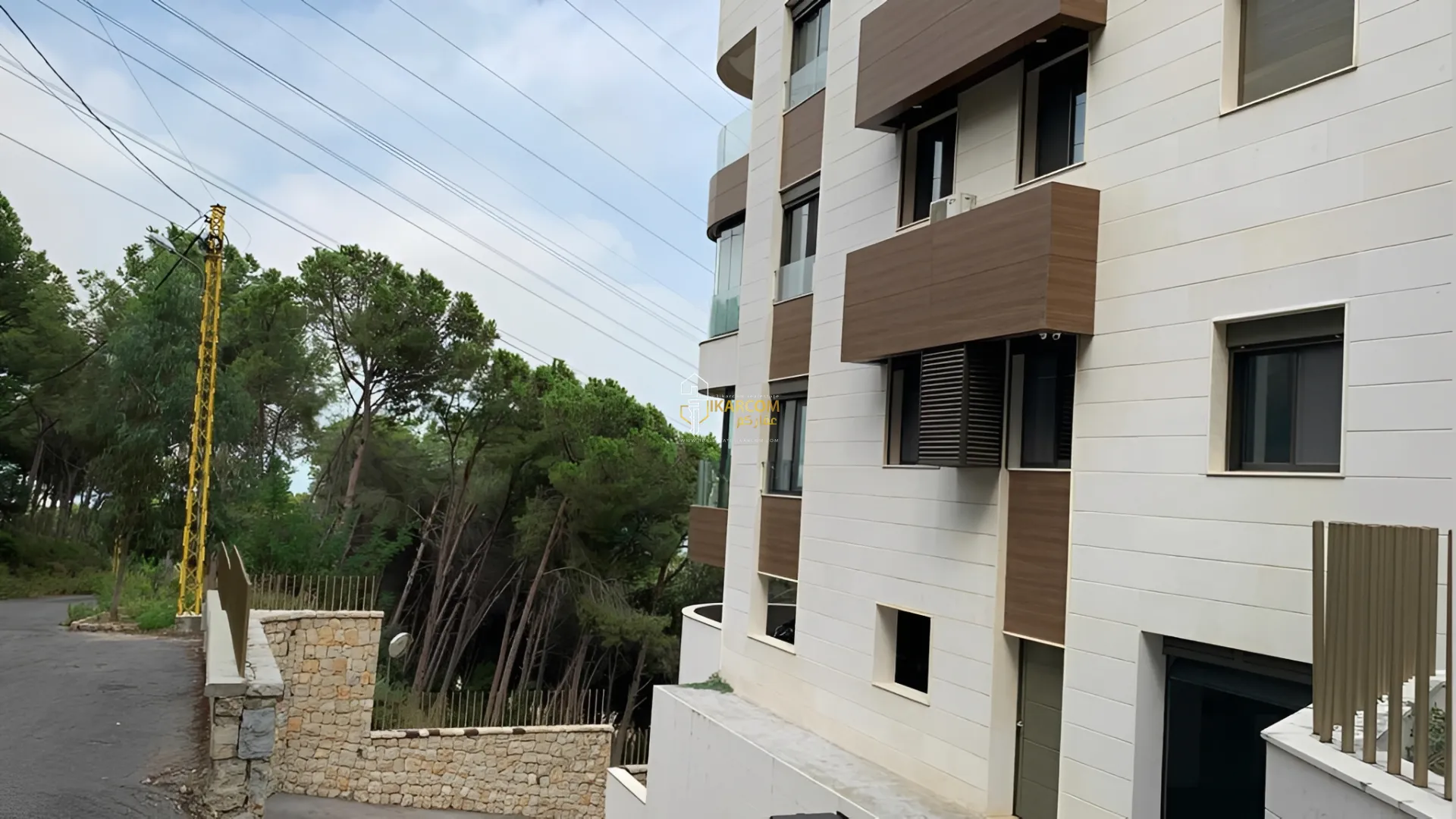 Apartment for Sale in Ain Saade