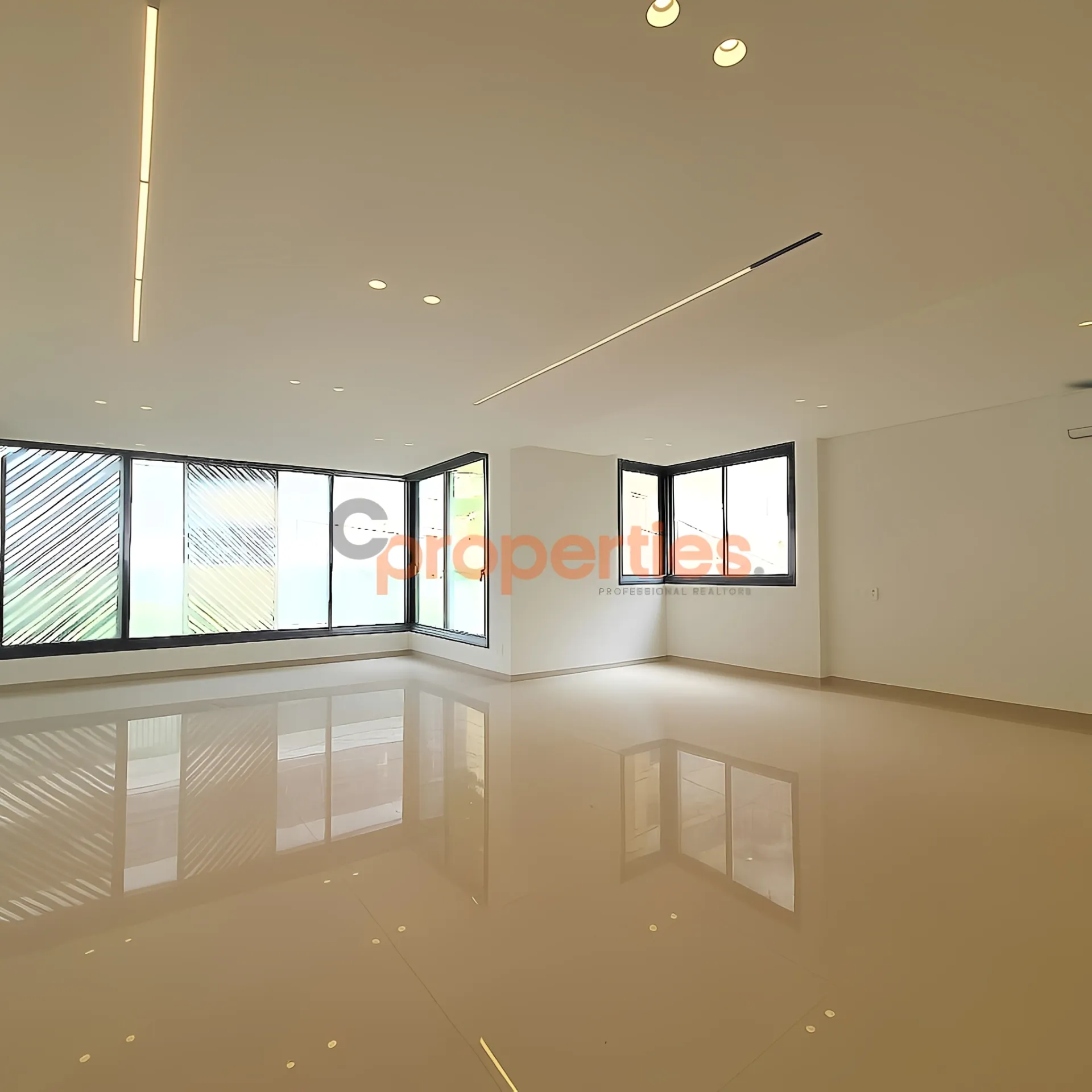 Duplex for Rent in Achrafieh - 3 bed, 5 bath