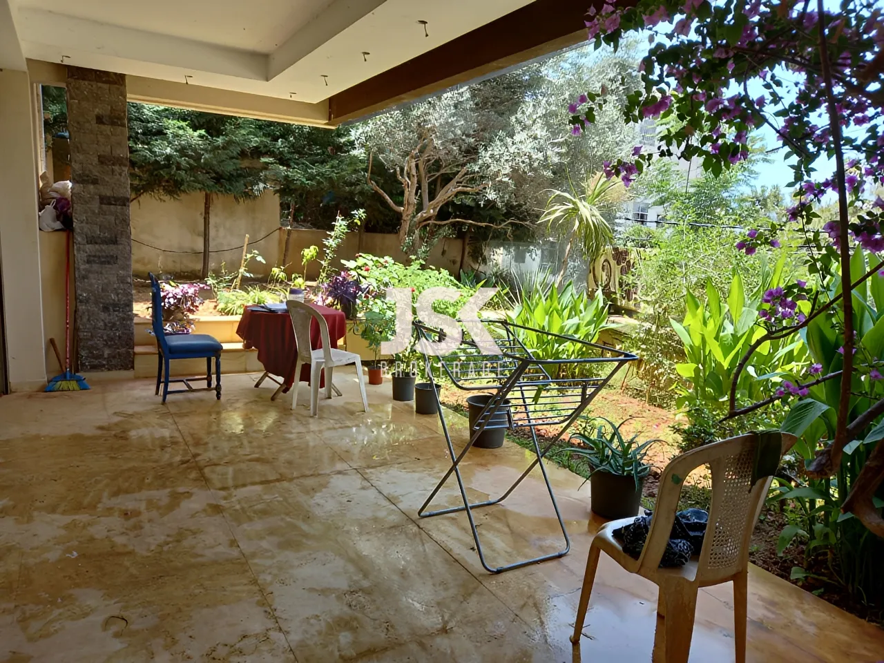 Apartment for Sale in Haret Sakher
