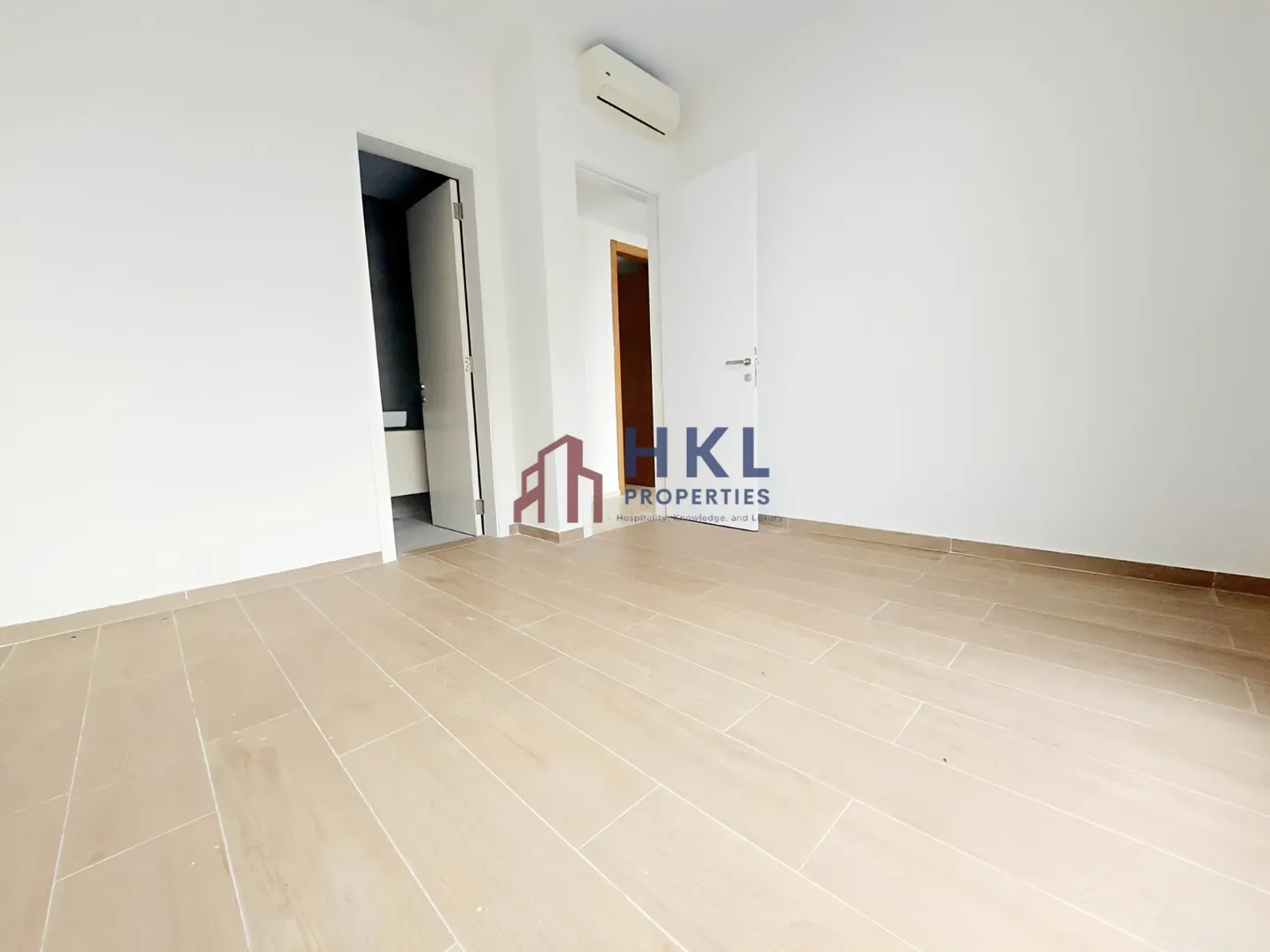 Apartment for rent in Ain El Mraiseh, Bayrut, Lebanon