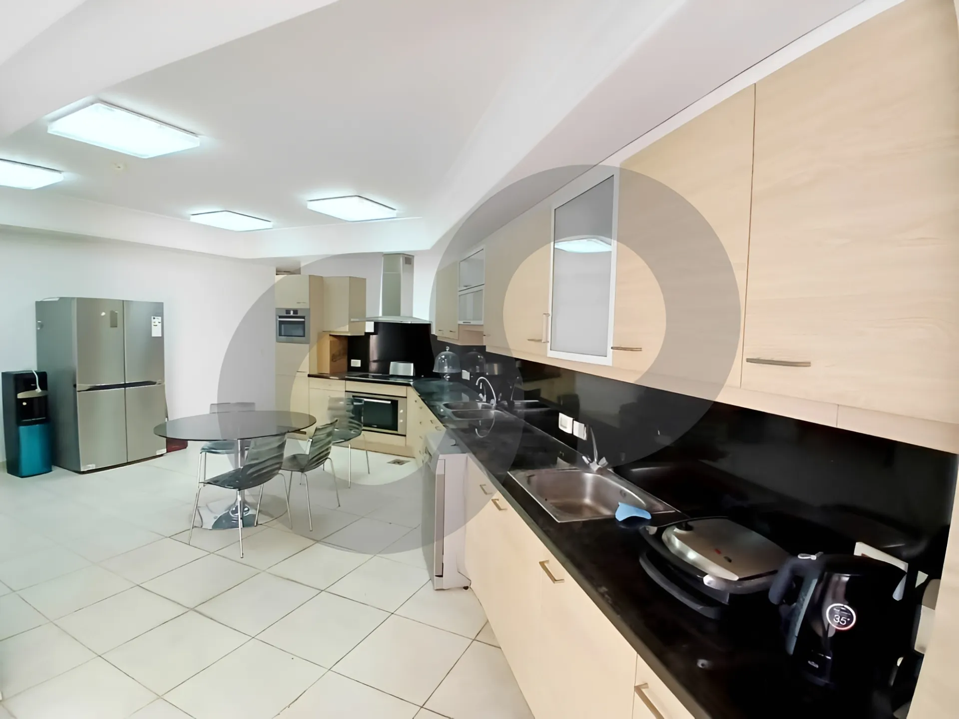 Apartment for Sale in Ain Al Mraiseh - 3 bed, 5 bath