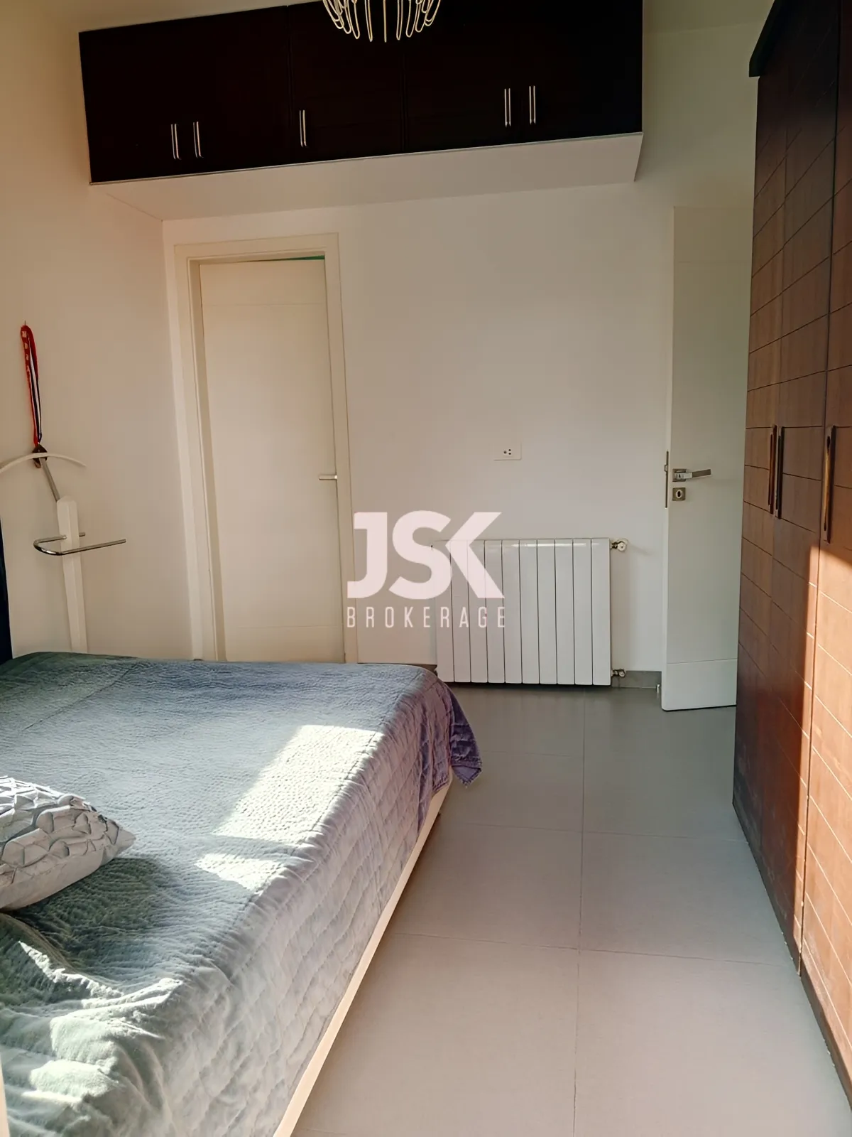 Apartment for Sale in Haret Sakher