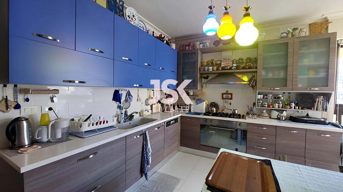 Apartment for Sale in Hamra, Beirut, Lebanon