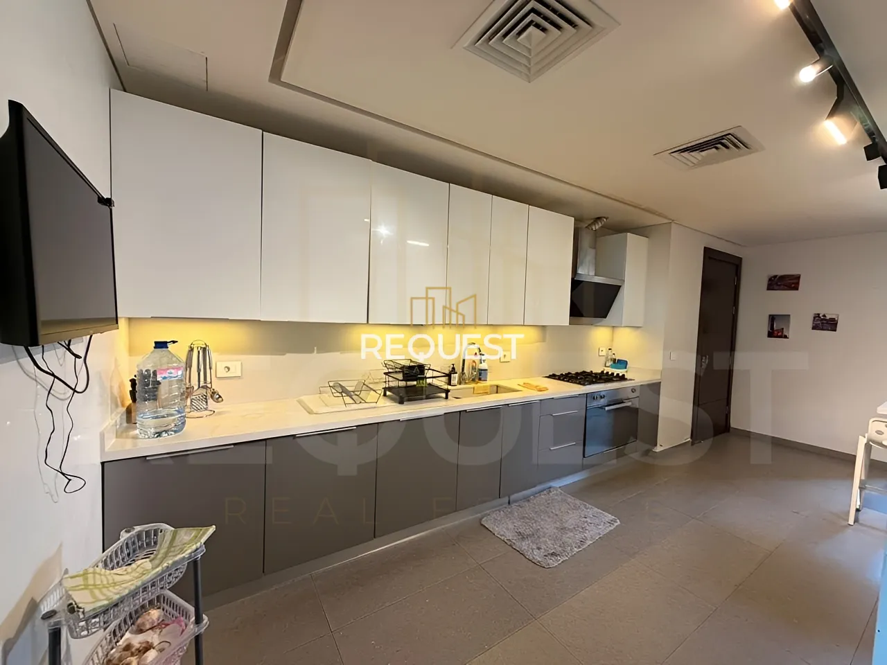 Apartment for rent in Spears, beirut, lebanon