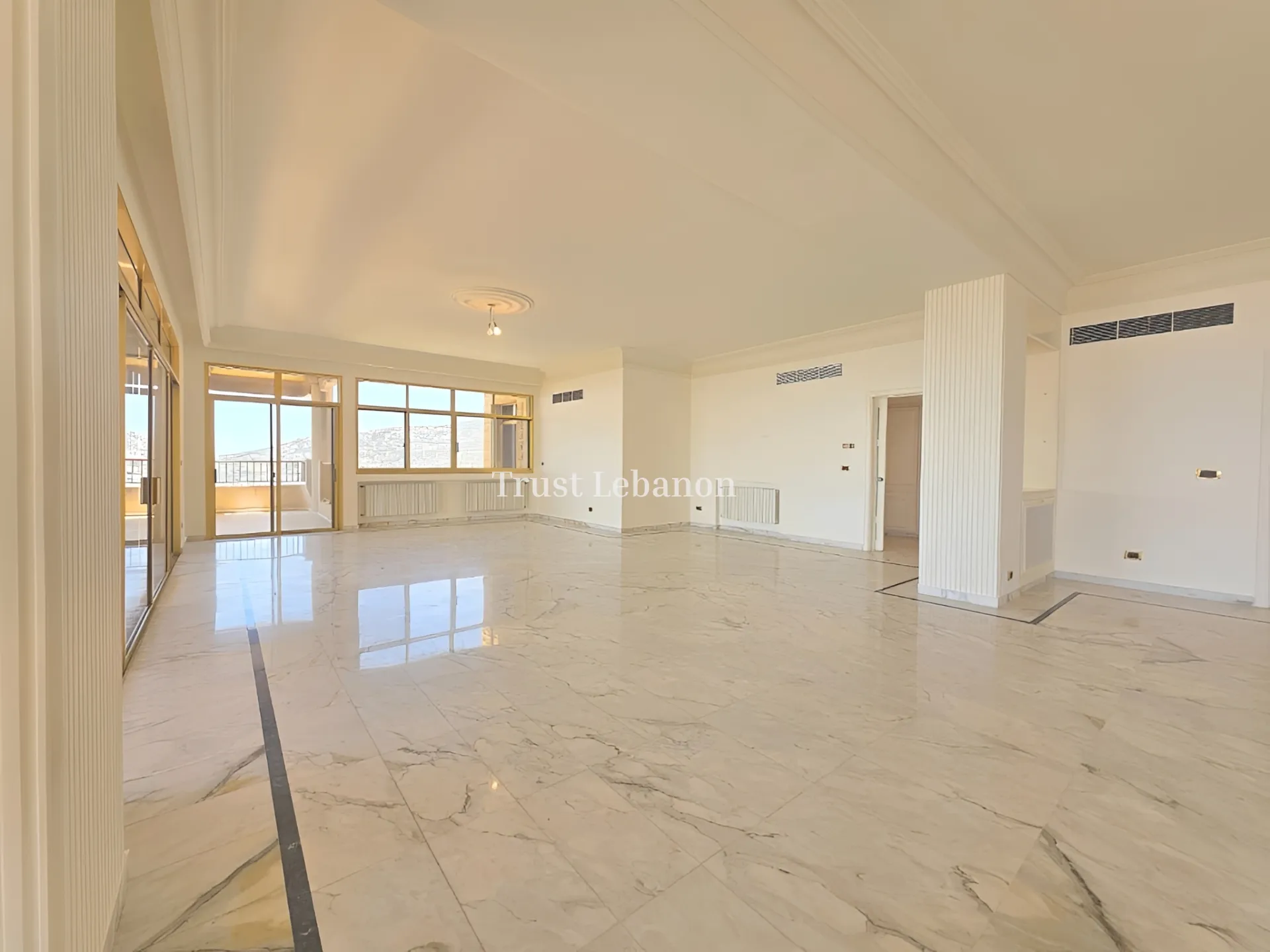 Apartment for sale in Sahel Aalma, Lebanon - 5 bed, 7 bath