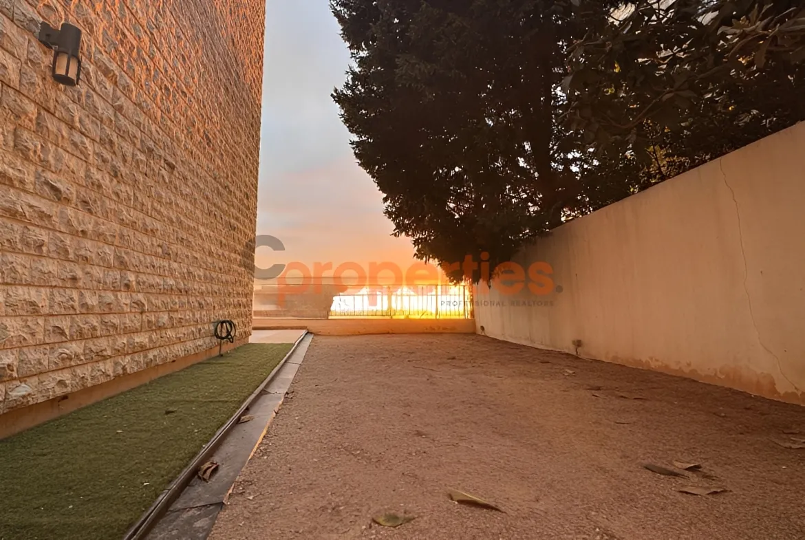 Apartment for Sale in Aaoukar - 2 bed, 4 bath