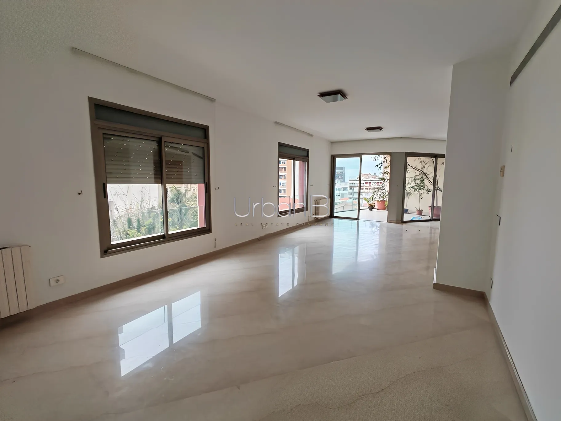 Apartment for Rent in Mar Meter, Achrafieh, Beirut - 3 bed, 5 bath