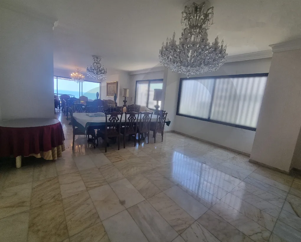 Apartment for Sale in Ain Al Mraiseh