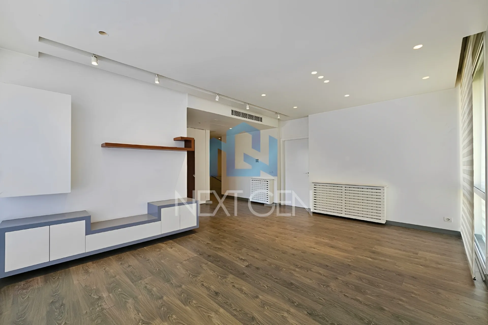 Penthouse for sale in Achrafieh, Beirut, Lebanon - 3 bed, 4 bath