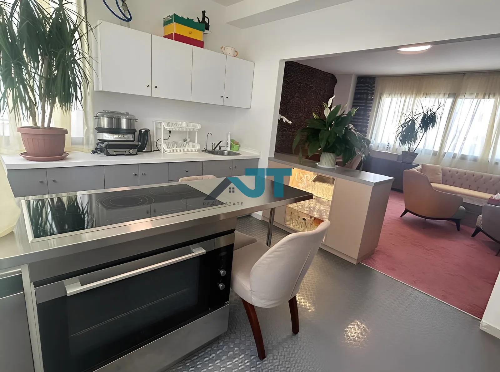 Apartment for Sale in Achrafieh - 2 bed, 2 bath