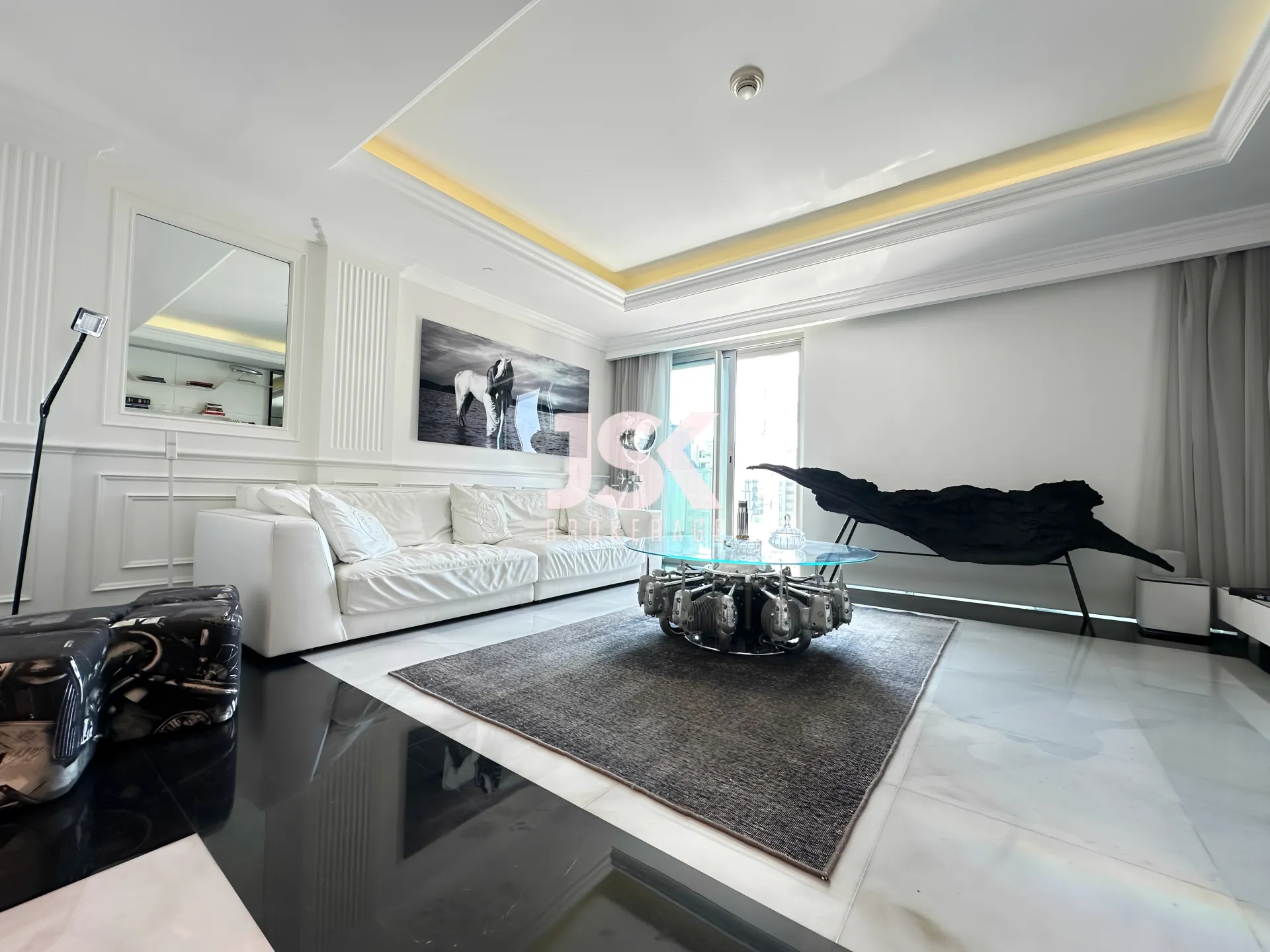 Apartment for Sale in Downtown - 3 bath