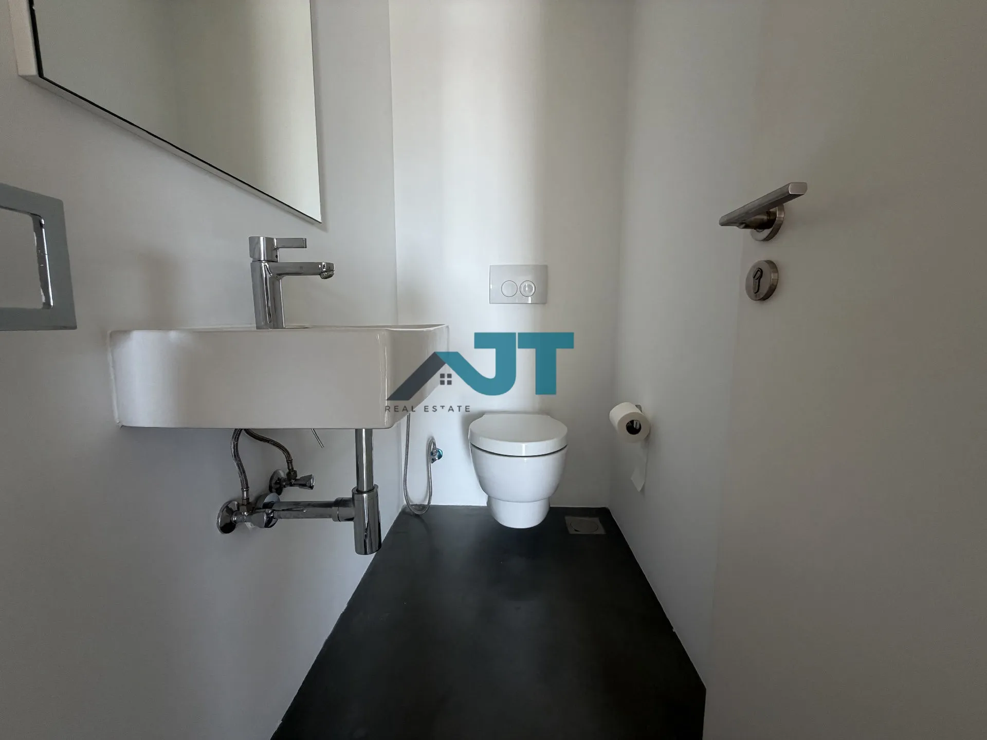 Apartment for rent in Achrafieh, beirut, lebanon