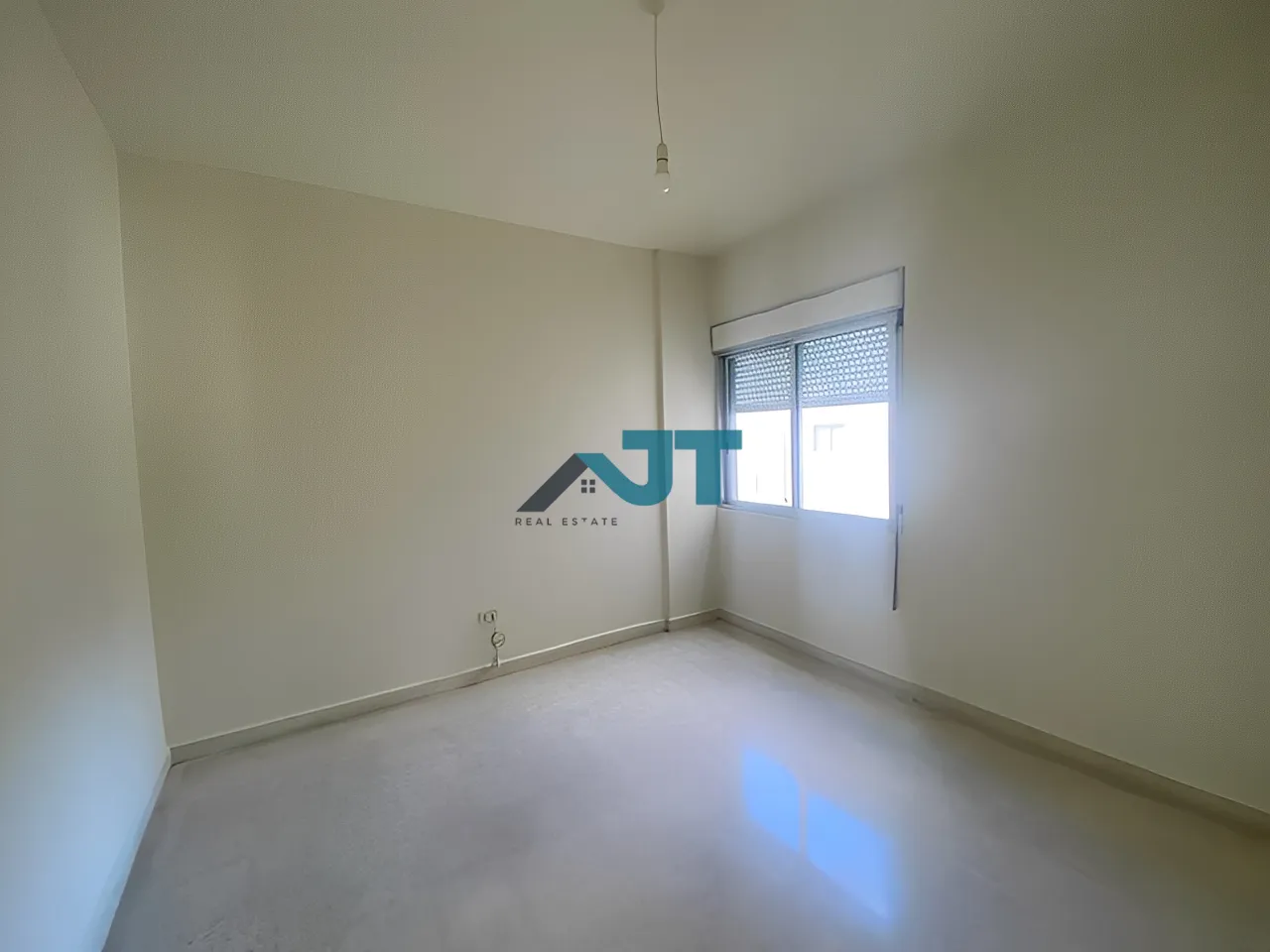 Apartment for Sale in Awkar