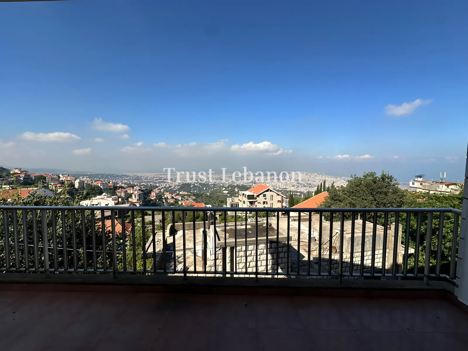 Apartment for sale in Ain Saadeh