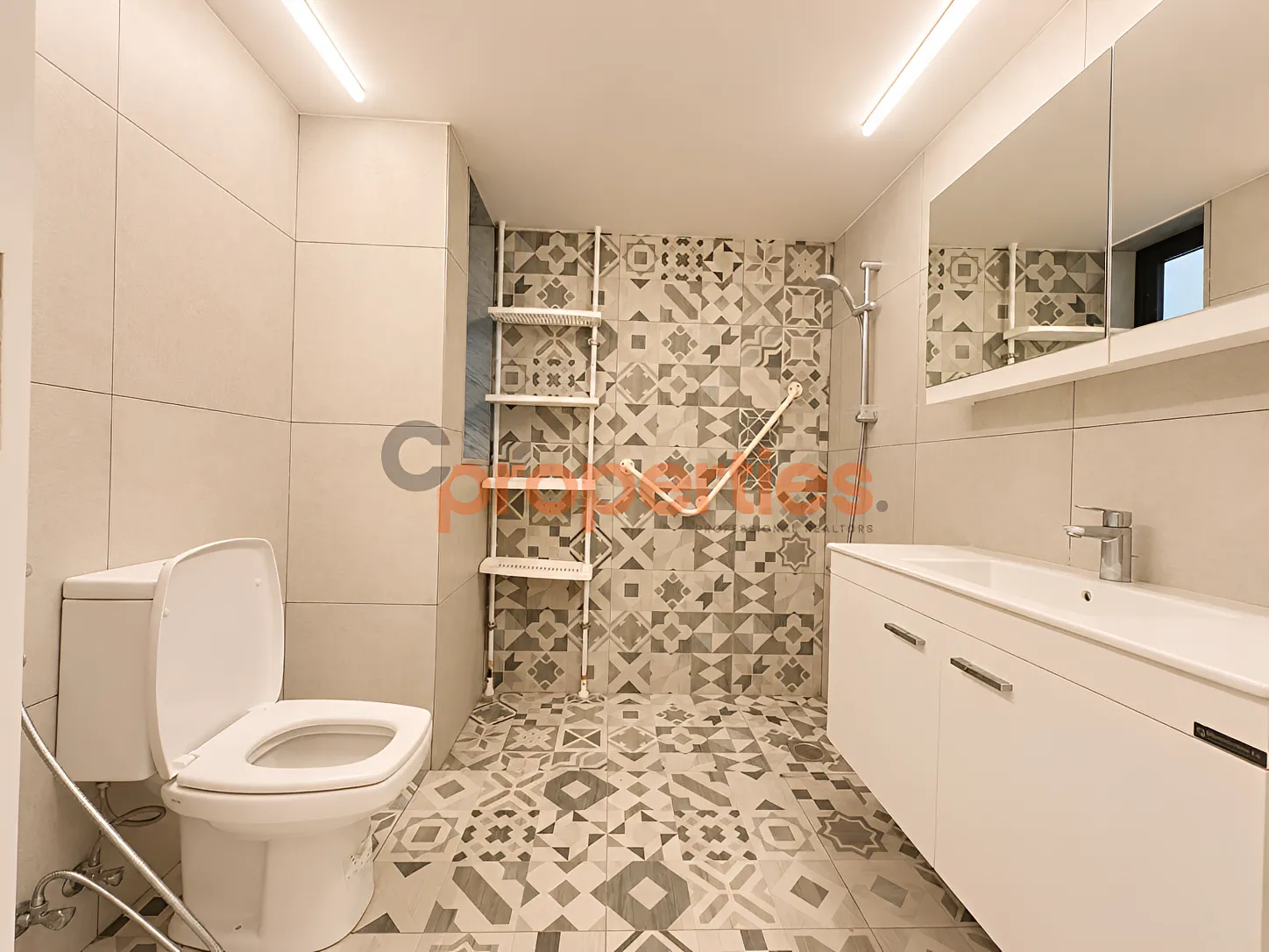 Apartment for sale in Hamra, Beirut, Lebanon