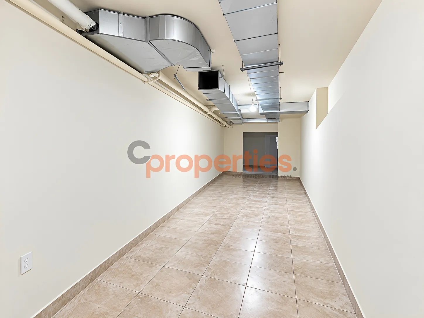 Warehouse for Sale in Sioufi