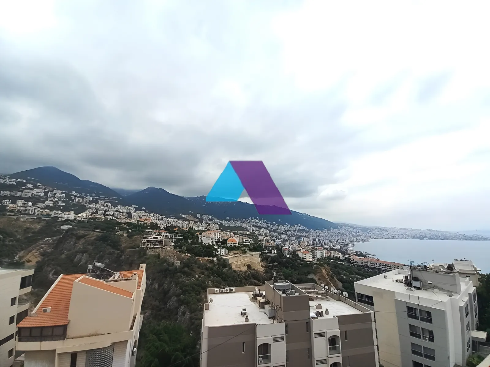 Apartment for rent in Adma w Dafnah - 5 bed, 6 bath