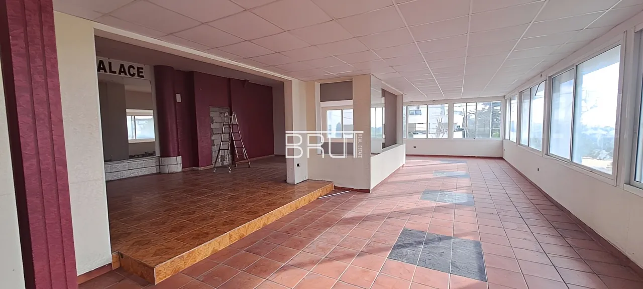 Restaurant For Rent in Jeita