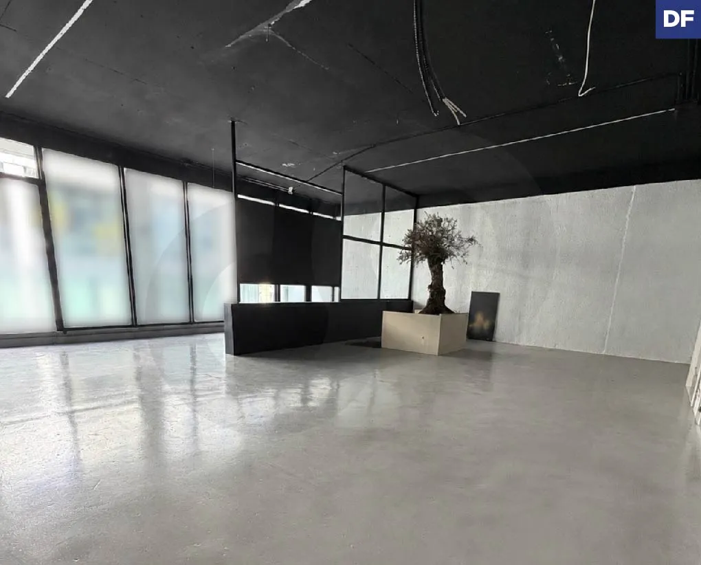 Office for rent in Dbayeh