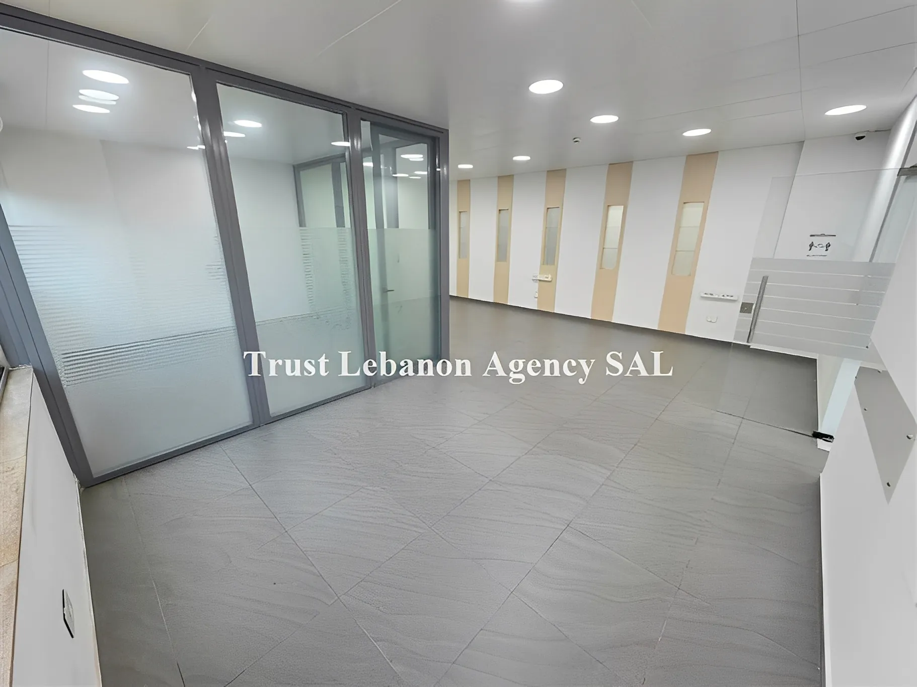 Office for rent in Metn, Horsh Tabet