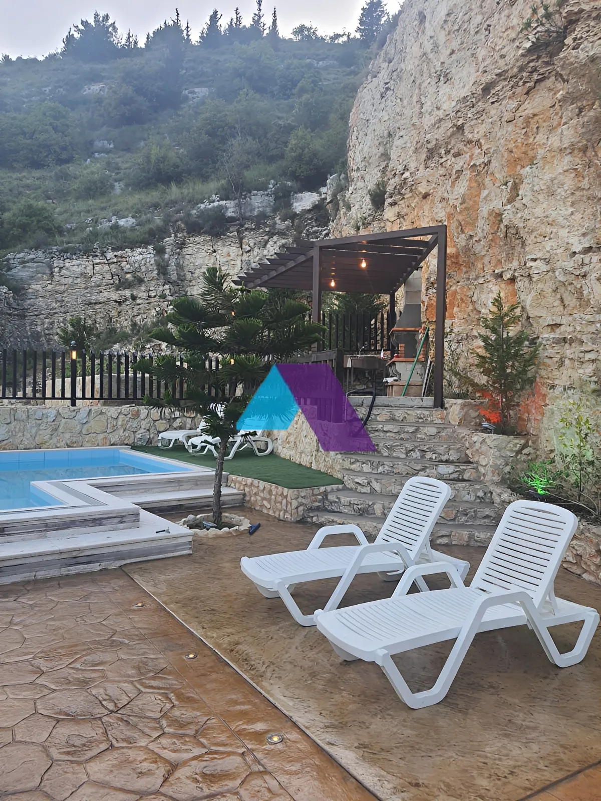 Villa for Sale in Fatqa - 4 bed, 8 bath