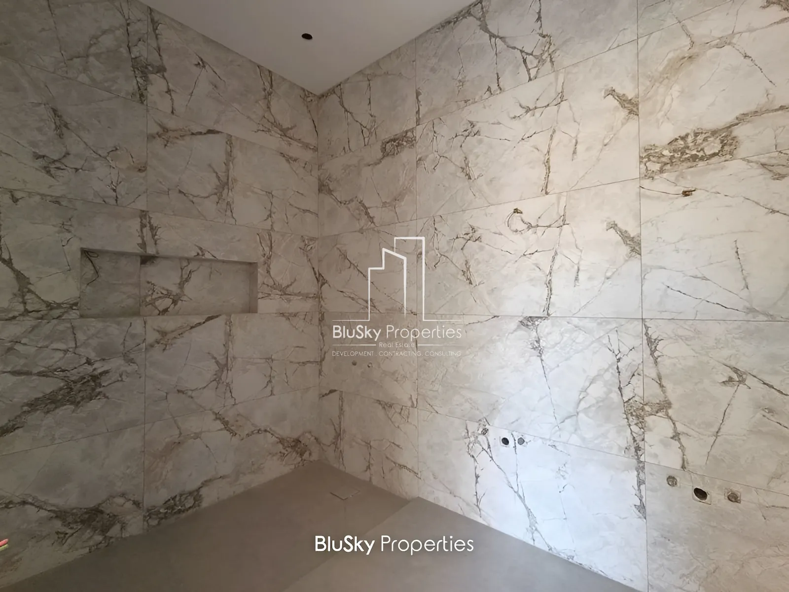 Apartment for Sale in Blat