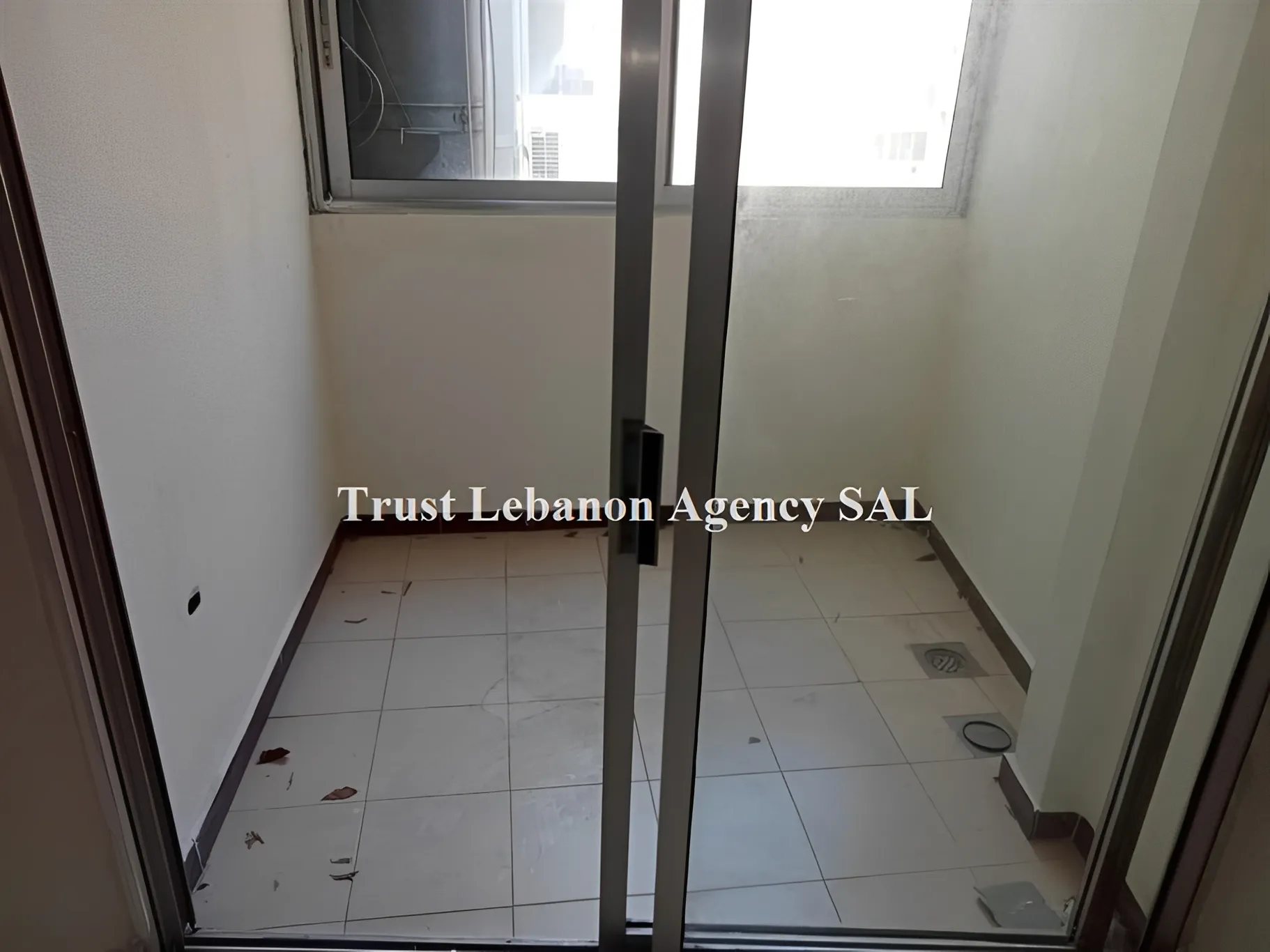 Office for rent in Achrafieh, Jeitaoui