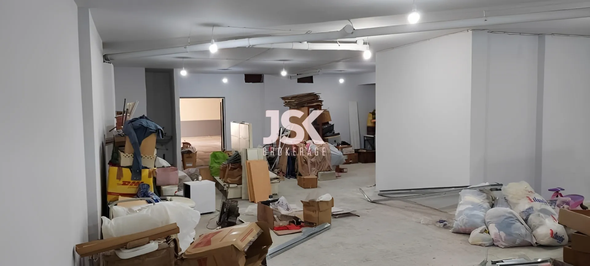 Warehouse for Sale in Mansourieh