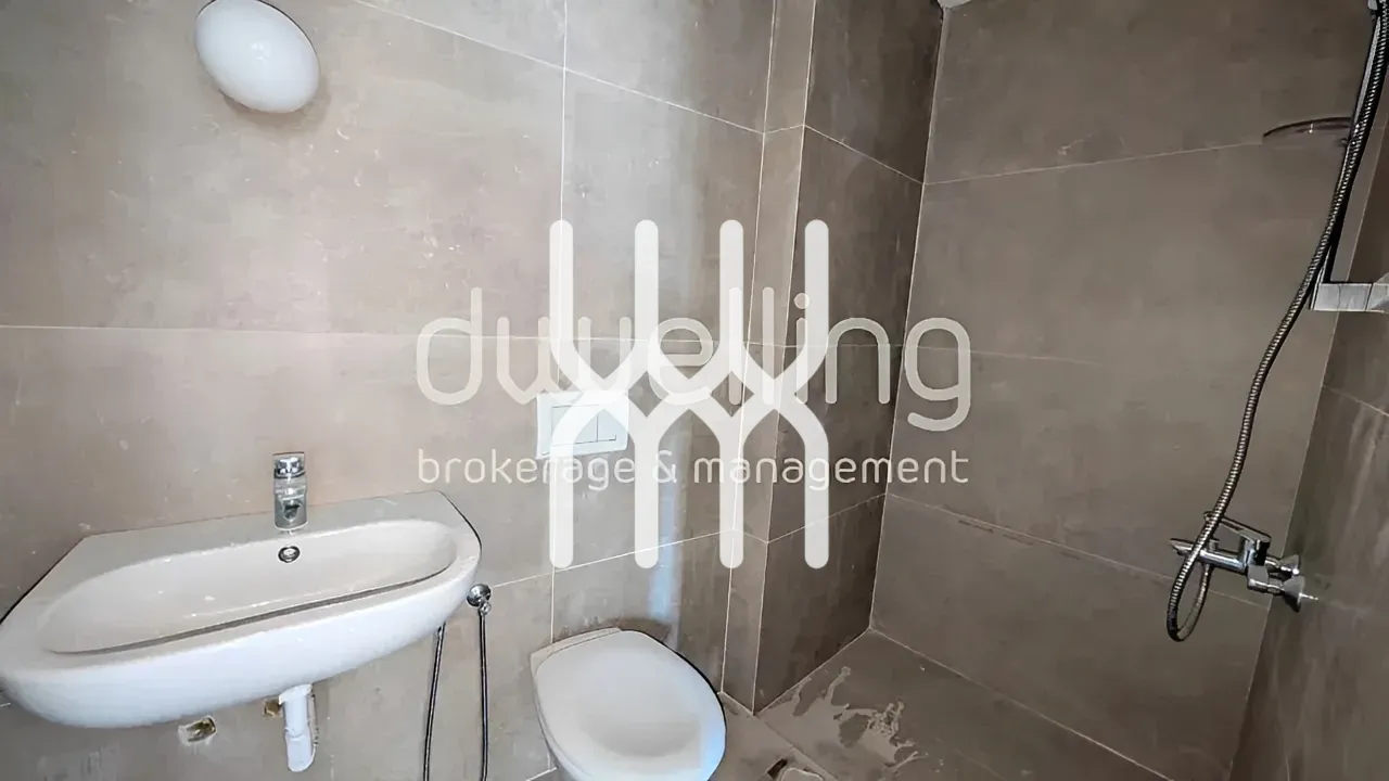 Apartment for sale in Caree d'or, Achrafieh, Lebanon - 1 bed, 1 bath