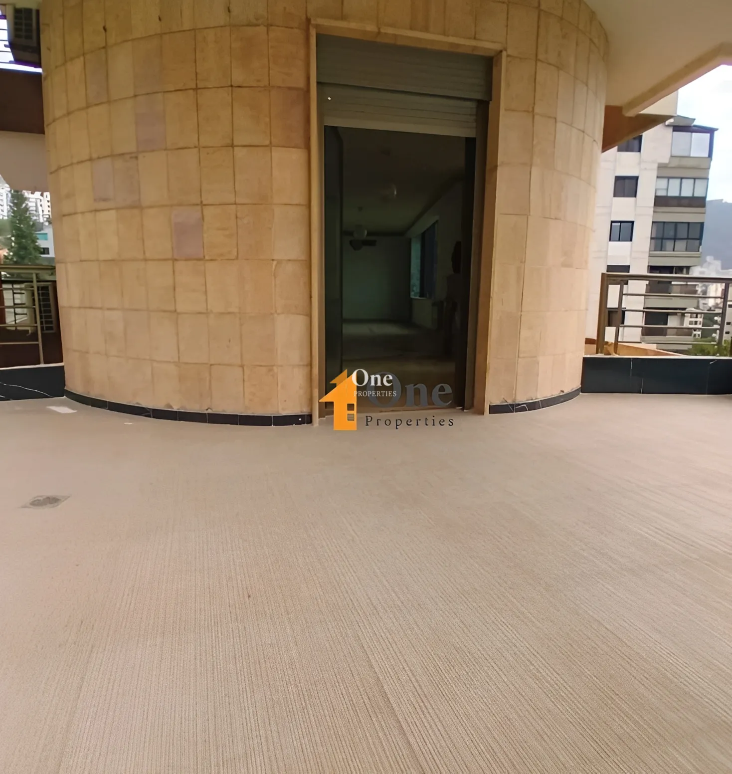 Apartment for rent in Kfar Hbab, Lebanon - 5 bed, 5 bath