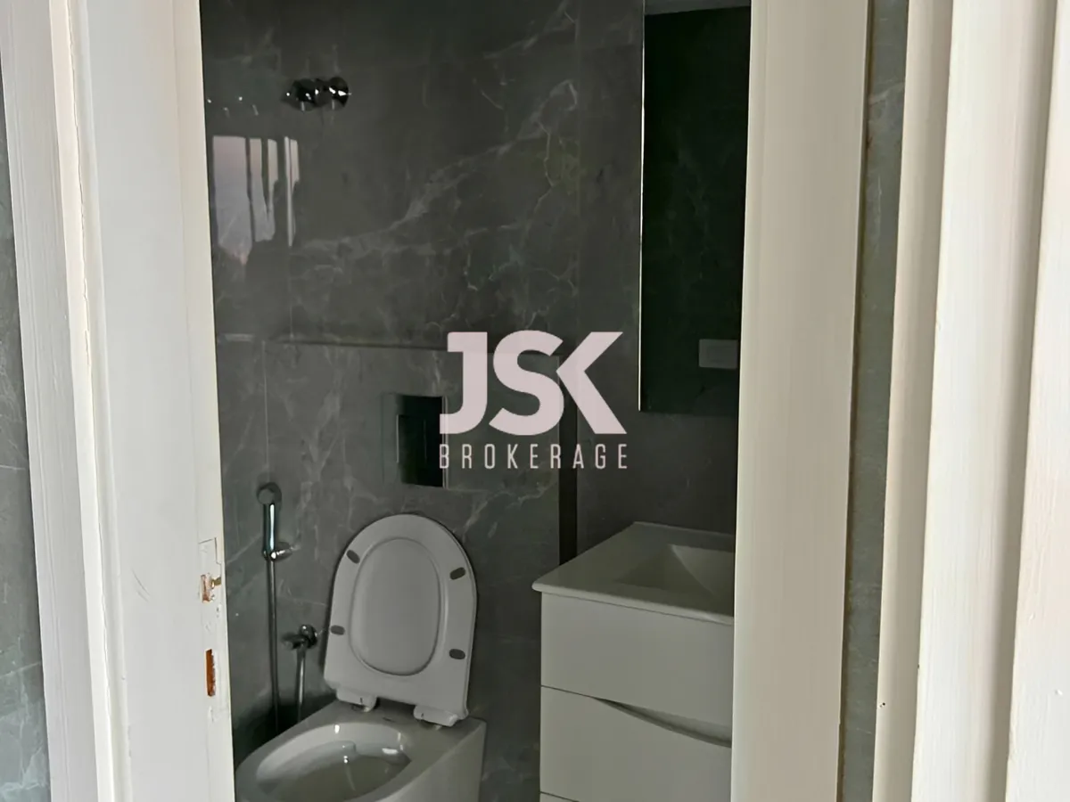 Office for rent in Daoura