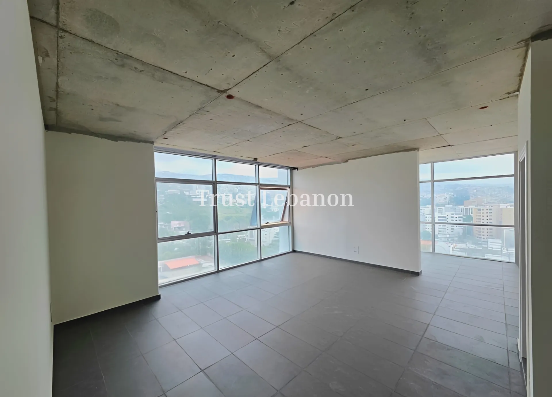 Office for rent in Dbayeh, Lebanon