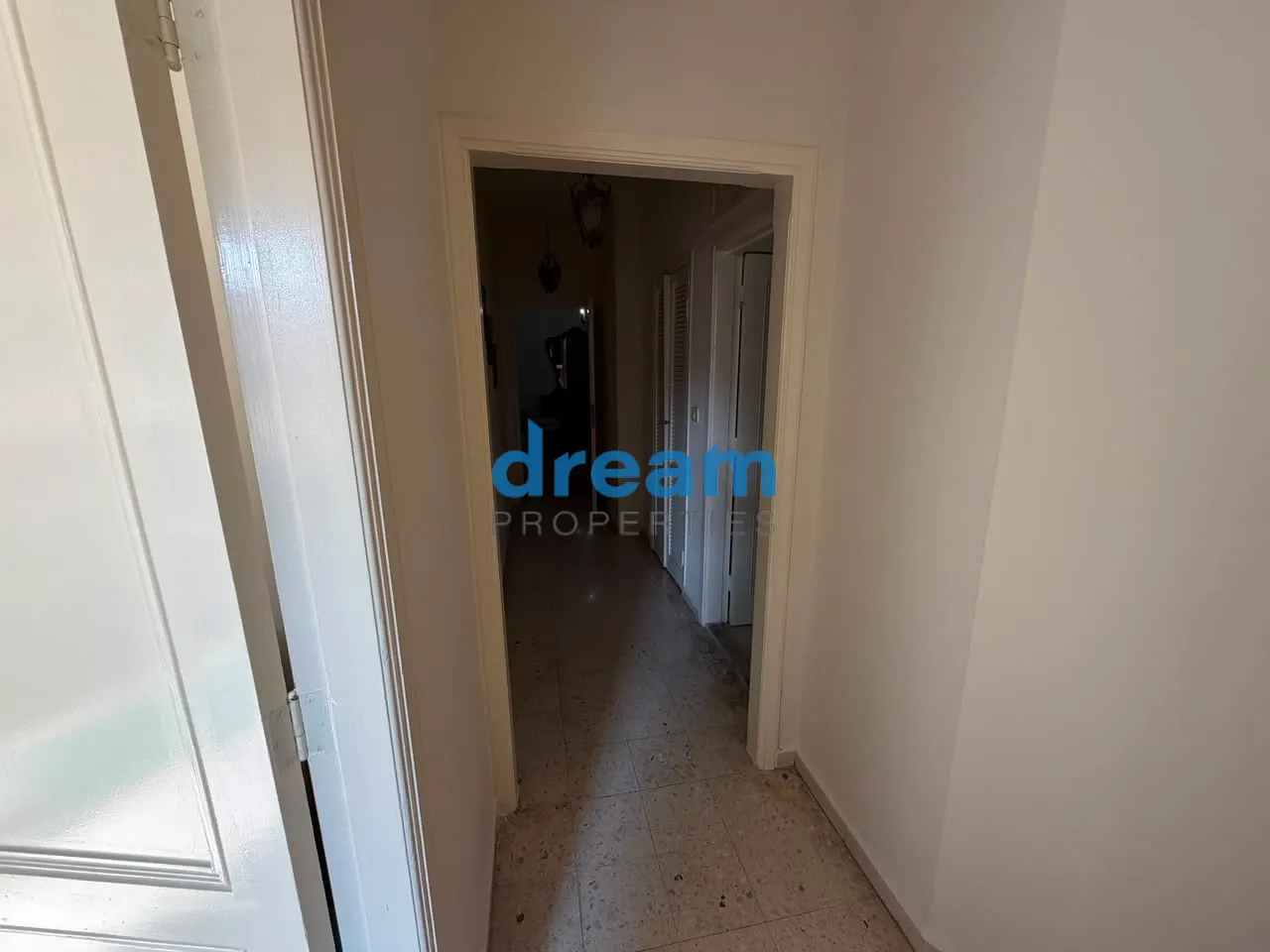 Apartment for sale in Ras Al Naba'a, Beirut, Lebanon - 3 bed, 2 bath
