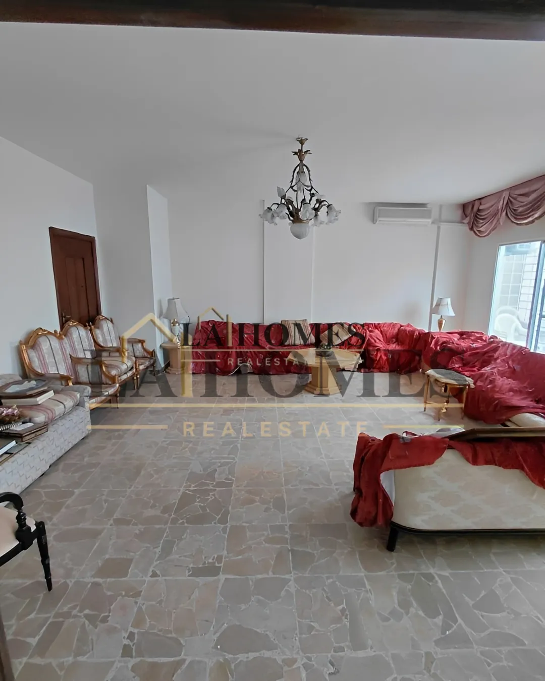 Apartment for sale in Hamra