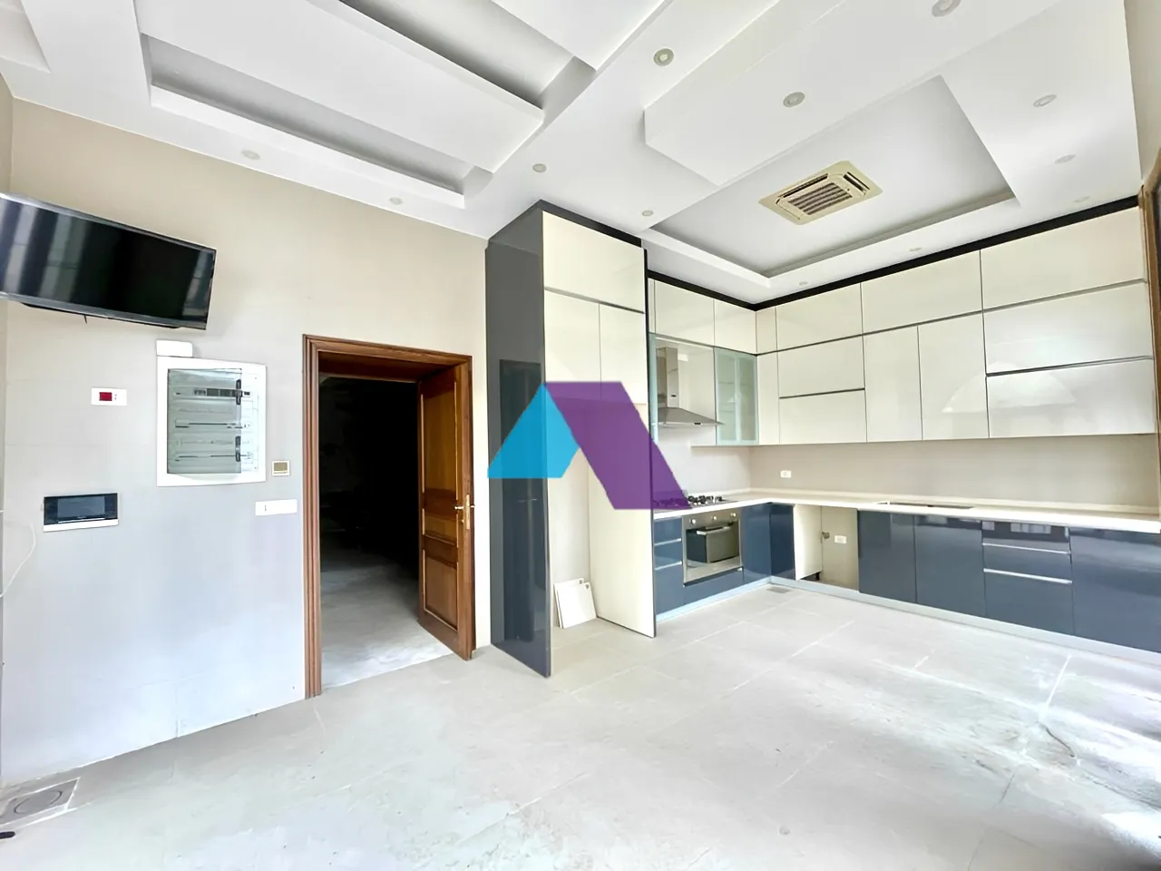 Villa for Sale in Cornet Chahwan