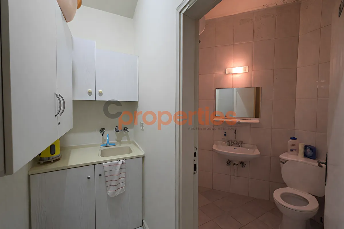 Office for rent in Baouchriyeh